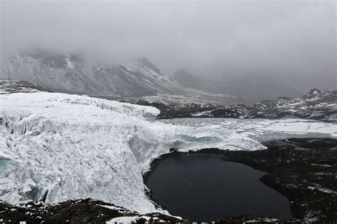 Peru glaciers decimated by climate change - report | Reuters