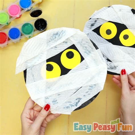 Paper Plate Mummy Craft - Easy Peasy and Fun