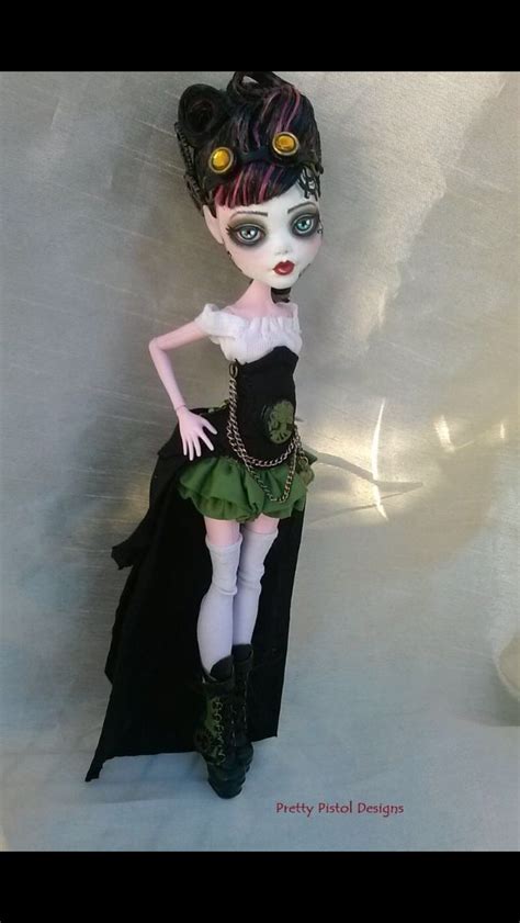 Monster High custom dolls | Custom monster high dolls, Monster high ...