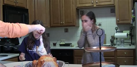 Parents Pull The ‘Pregnant Turkey’ Prank On Their Kids | 12 Tomatoes