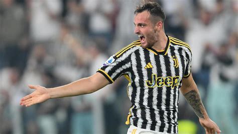 Juventus Torino 2 0 Gatti E Milik Decidono Il Derby Bianconeri A Due