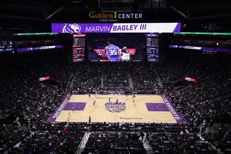 Man Arrested after Fan Falls over Railing During Kings Vs. Warriors