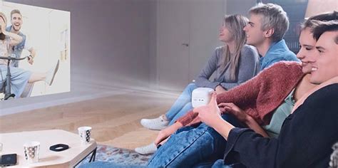 Detailed Review of the Cinemood Portable Movie Theater - Nerd Techy