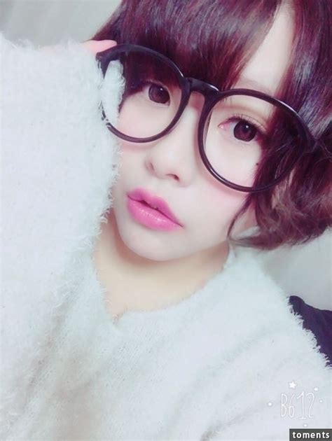 Hot girl Trung Quốc gây sốc khi đăng ảnh chưa make up của mình lên mạng