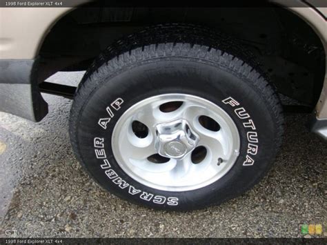 1998 Ford Explorer Xlt 4x4 Wheel And Tire Photo 43370604