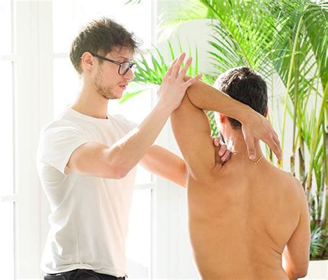 Treatment Options For Rotator Cuff Injuries Impact Physio