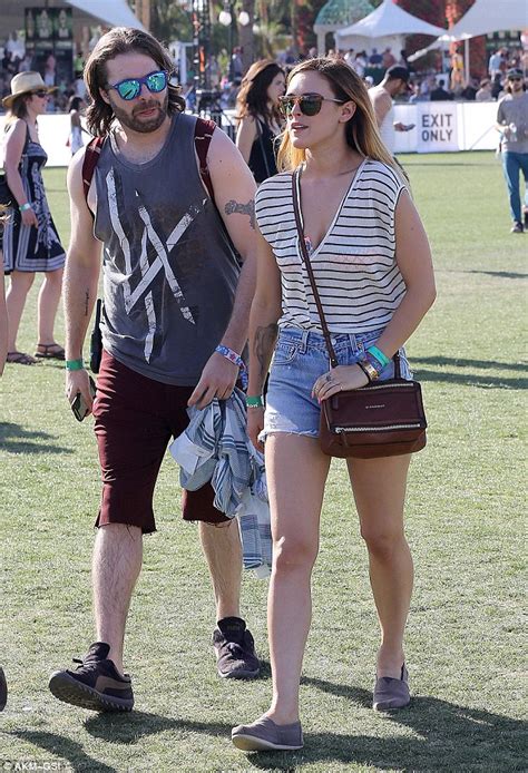 Coachella 2013 Tallulah Willis Strips Down To Two Piece As She Holds