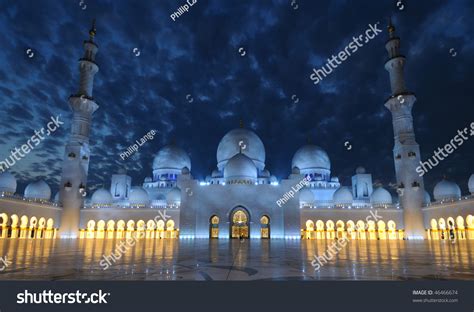 sheikh zayed mosque night abu dhabi Stock Photo (Edit Now) 46466674