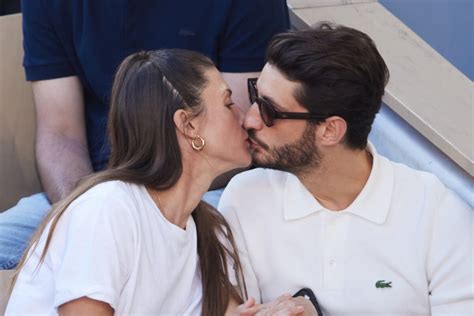 Photo Pierre Niney Et Sa Compagne Natasha Se Sont Montr S Tr S