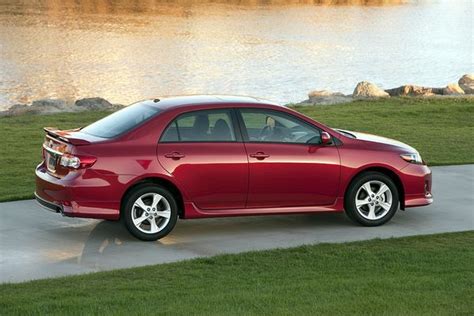 Toytota Recalls Nearly One Million Cars: Corolla and Lexus IS | TFLCar.com