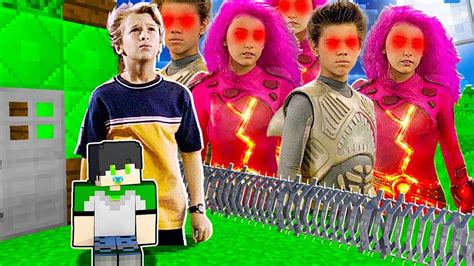 MAX PROTEGE BEBÊ de UM APOCALIPSE de LAVAGIRL e SHARKBOY no MINECRAFT