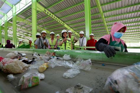 Pembangunan TPS Berkapasitas 84 Ton Perhari Di Banyuwangi Capai 99