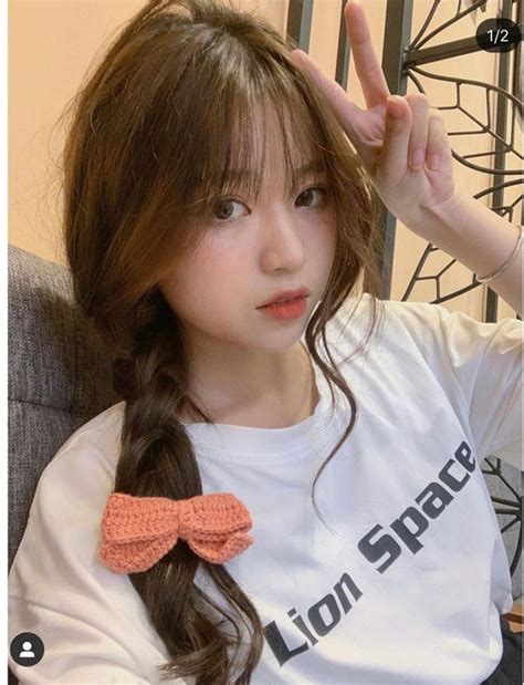 Khoe vòng 3 căng đầy trên biển hot girl Việt có mái tóc bồng bềnh bất ngờ lên báo Trung