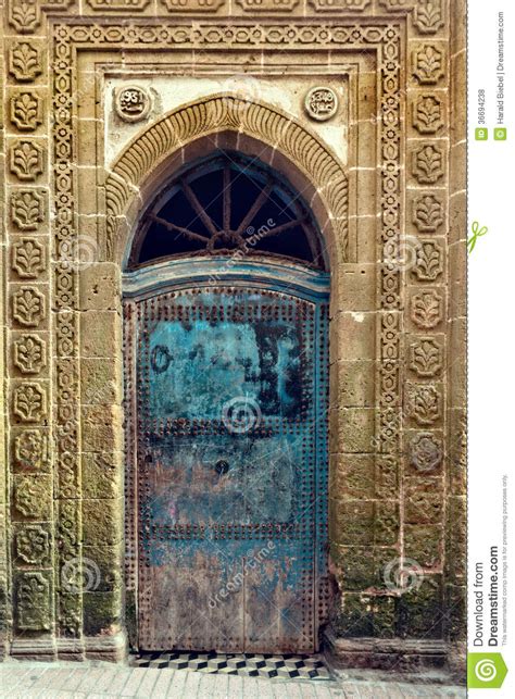 Vieille Porte Superficielle Par Les Agents Au Maroc Photo Stock Image