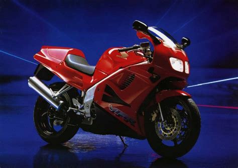 Honda VFR 750 F RC 36 II 1996 Galerie Moto MOTOPLANETE