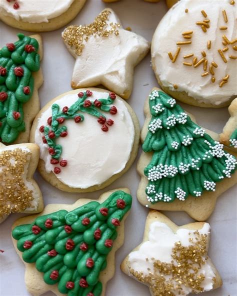 Christmas Sugar Cookies with Buttercream Frosting - That Bread Lady