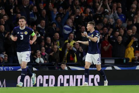 Video Scott Mctominay Makes It 2 0 To Scotland