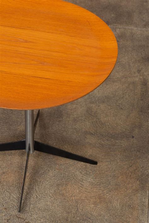 George Nelson For Herman Miller Round Side Table At 1stdibs