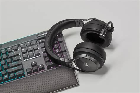 Corsair VIRTUOSO RGB Wireless XT Headset Mit Vier