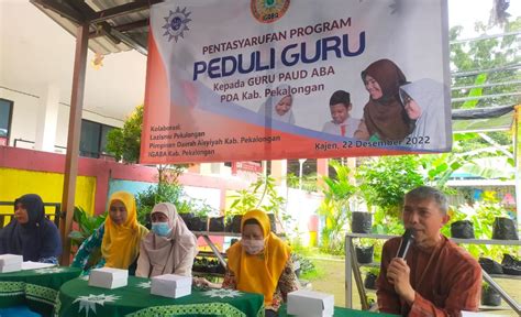 Lazismu Pekalongan Salurkan Program Peduli Guru Paud Aba Majalah