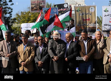 La Ciudad De Gaza Franja De Gaza Territorio Palestino 20 Nov 2015 Los Manifestantes