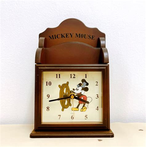 Disney Mickey Mouse Wall Clock Quartz With Hidden Key Holder Furniture