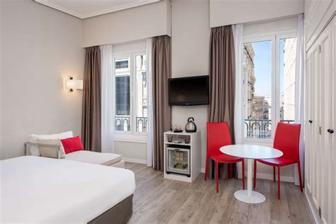 Luxury Accommodations in the Heart of Madrid at Hotel Madrid Gran Vía