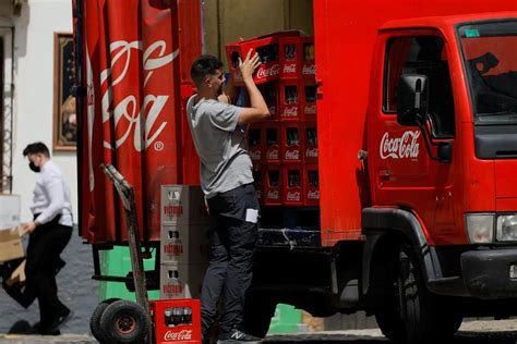 ¿buscas Empleo Coca Cola Tiene Una Oferta Para El Valle De México Con Sueldo De 20 Mil Pesos