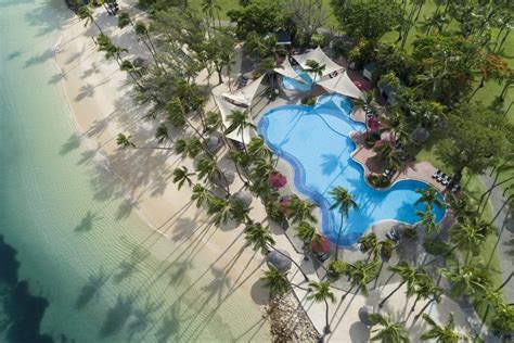 Fijis Castaway Island Resort And Shangri La Yanuca Island