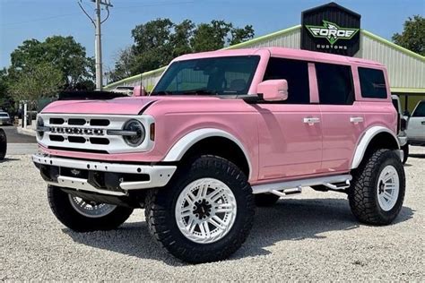 Ford Bronco Classic And Powerful