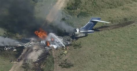 Cae avión en Texas iban 21 personas y todas sobrevivieron