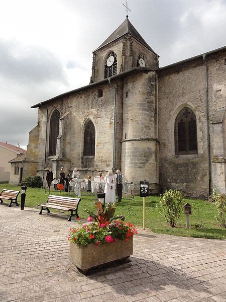 Eglise Saint Hilaire à Longeville en Barrois PA00106560 Monumentum