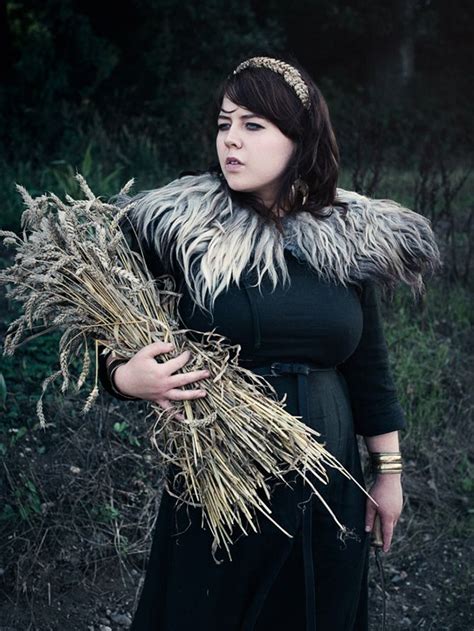 Spotlight Samiye Van Rossum Bereklauw On Her Magical Wool And