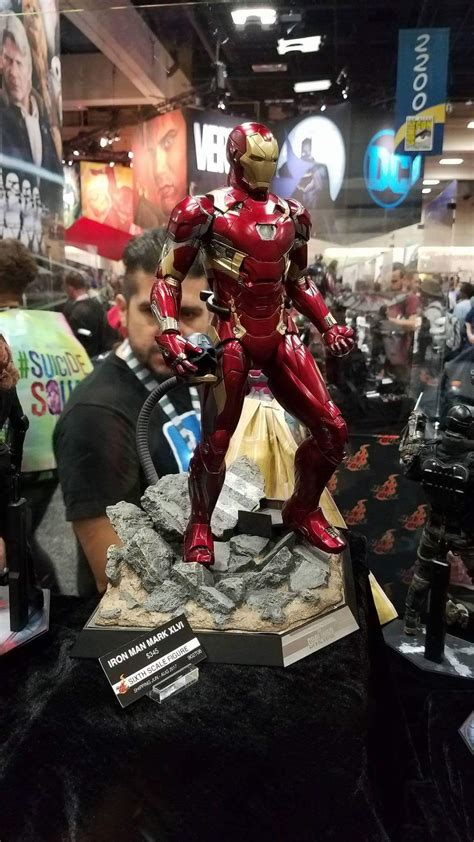 1 6 Hot Toys MMS353 D16 CA Civil War Iron Man Mark XLVI Collectible Figure Page 51