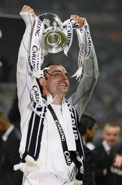 Tottenham Hotspur's Dimitar Berbatov celebrates with the Carling cup | Dimitar berbatov ...