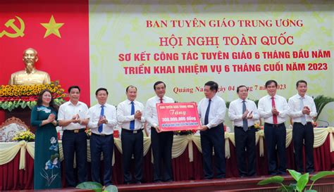 Tăng cường đấu tranh phản bác các quan điểm sai trái thù địch Báo