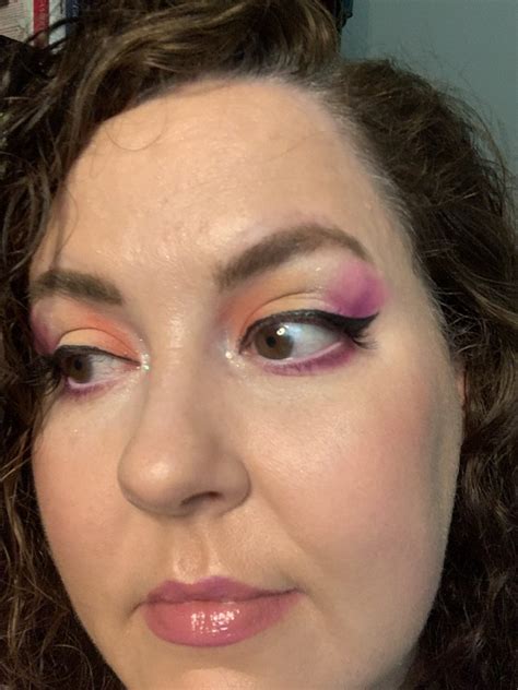 Elizabeth LMFTherapist She Her On Twitter Todays Pride Lewk Inspired By The Lesbian Flag