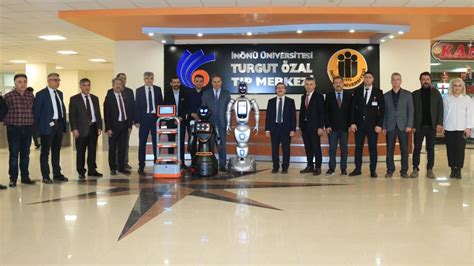 Turgut Özal Tıp Merkezi nde yapay zekalı robot tanıtımı yapıldı