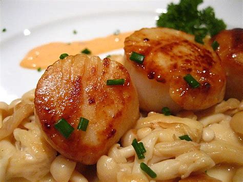 Seared Scallops In Spicy Cream Sauce With Buna Shimeji Mushrooms Recipe