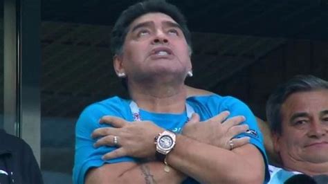 La Fifa Le Pide A Maradona Que Se Comporte En Los Estadios Twitter