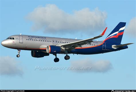 VQ BSH Aeroflot Russian Airlines Airbus A320 214 WL Photo By Lars