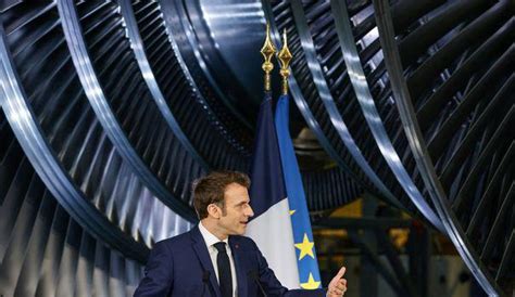 A Belfort Emmanuel Macron Fait Tapis Sur Le Nucléaire Cest Les News