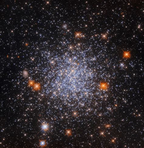 El Telescopio Espacial Hubble Encuentra un Campo de Estrellas :: NASANET