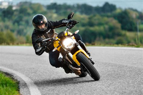 Motorrad Vergleich Honda Cb Hornet Vs Ducati Monster