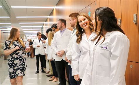 Fort Worth Medical School Welcomes New Class Of Students Burnett