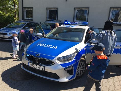 Dzielnicowy spotkał się z przedszkolakami Aktualności KPP dla