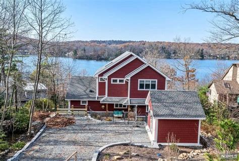 Highland Lakes, NJ Homes for Sale - Highland Lakes Real Estate | Compass