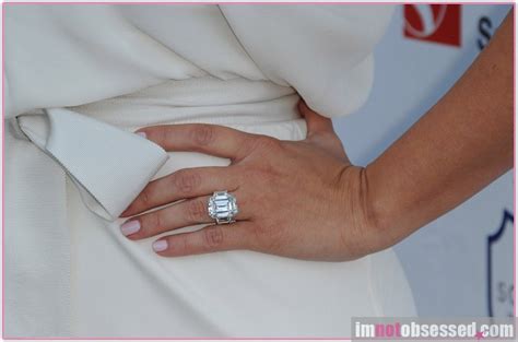 Hollywood Trendy: kim kardashian wedding ring 2011