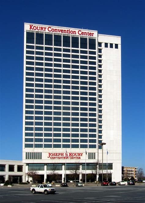 Sheraton Greensboro Hotel at Four Seasons - The Skyscraper Center