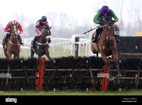 Tom Obrien Mencap Charity Raceday Newbury Racecourse Hi Res Stock